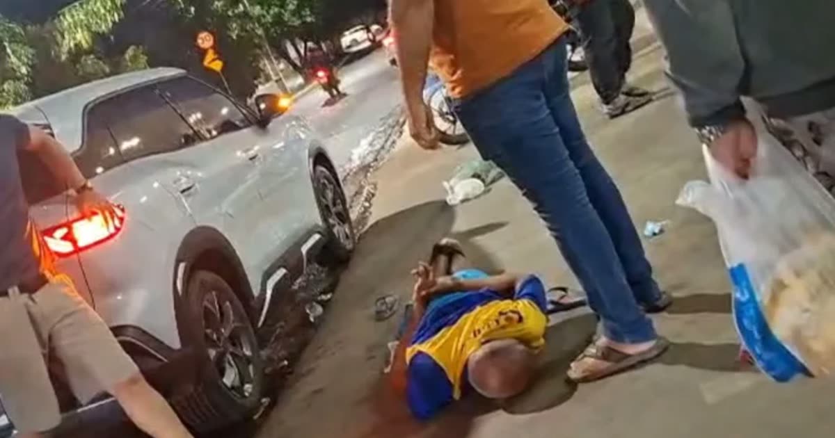 Homem é agredido por populares em loja de Cuiabá, MT